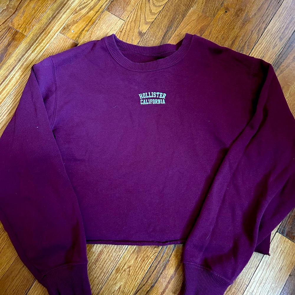Cute, crop sweater!